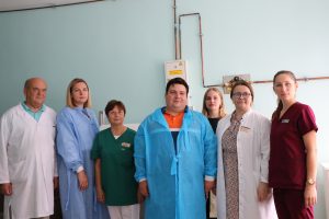 équipe de médecins en Ukraine