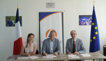 Signature partenariat MIKIT