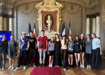Le groupe à la Mairie de Saint Germain en Laye