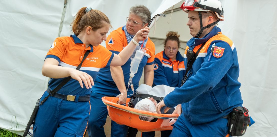 secours de la protection civile lors d'un poste de secours
